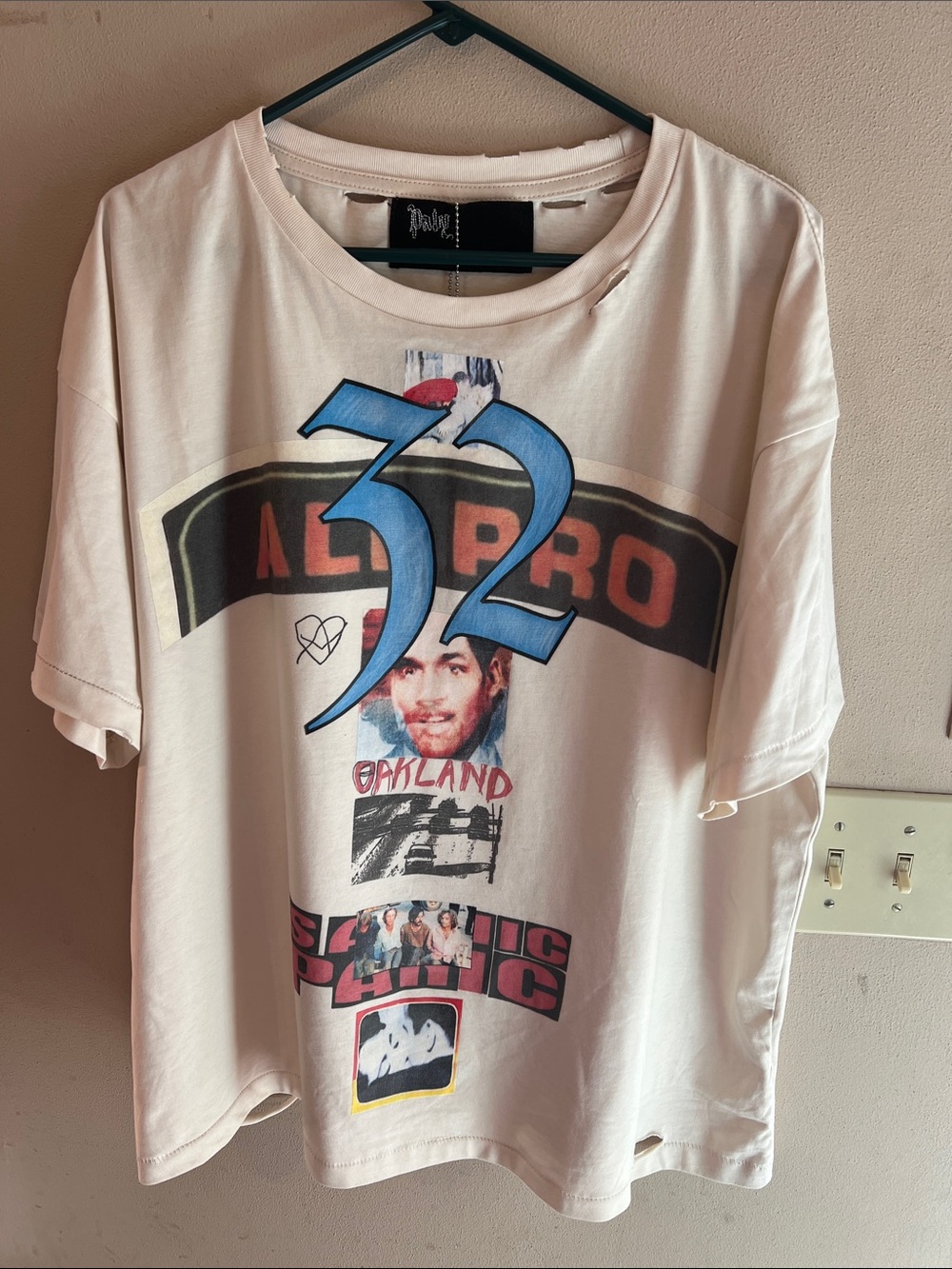 PALY HOLLYWOOD OJ MANSON SINGLE STITCH DISTRESSED TSHIRT SIZE XL